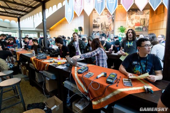 lmbt 与 STYKO 和 oskar 组建了一个新团队。