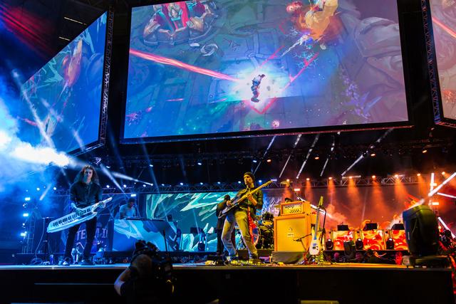 BC.Game 暗示签下 rain